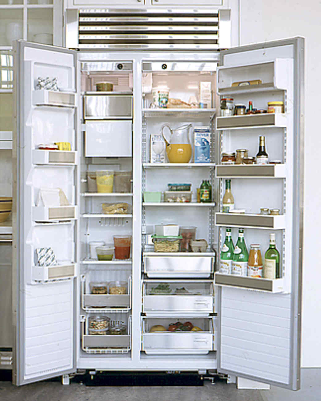 Cleaning your fridge | www.marthastewart.com 