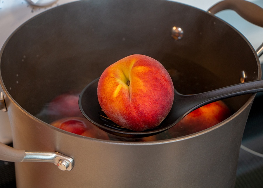 How to Make Peach Jam - Blanch Peaches
