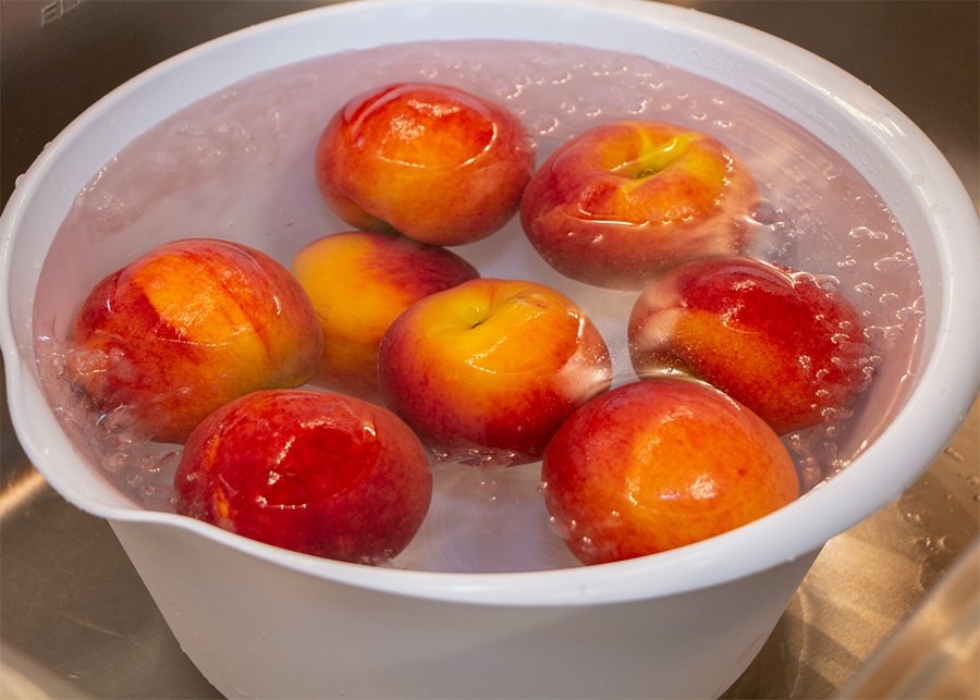 How to Make Peach Jam - Ice Water Bath
