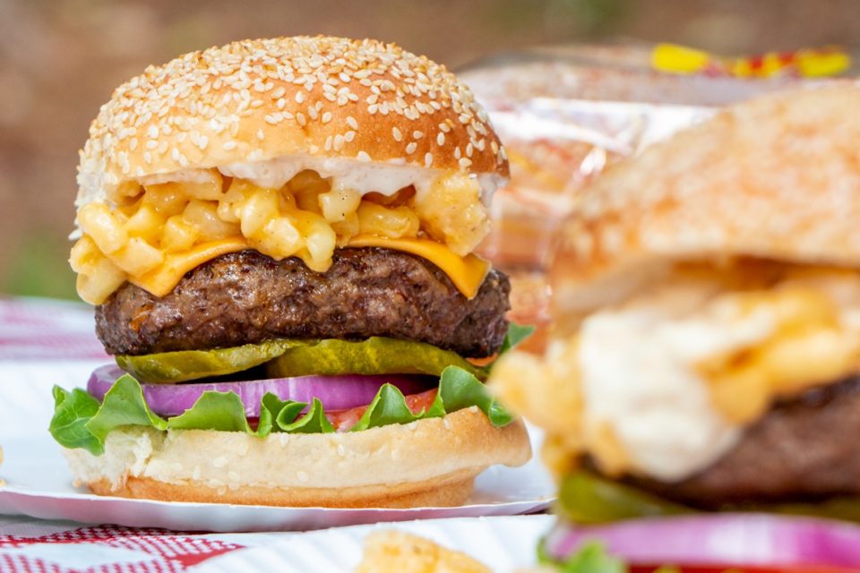 Quatro Mac&Cheese Burger Set In South Korea No Brand Burger