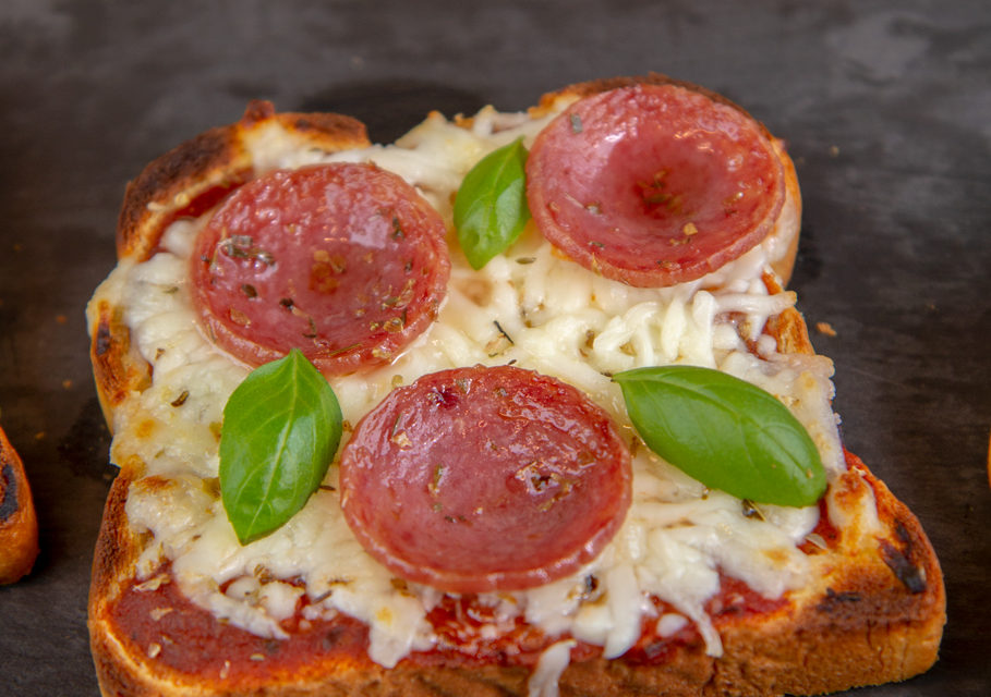 Pizza Toast — Rezepte Suchen