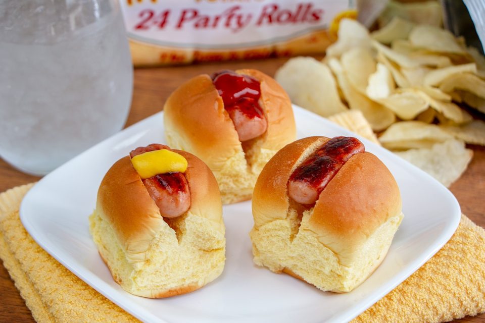 Mini hot discount dogs in can