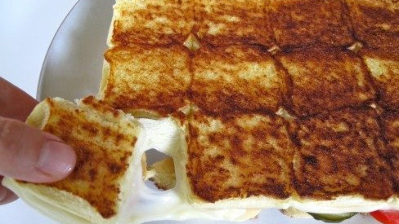 I tried out a grilled cheese toaster sleeve. Boar's Head yellow American on  potato bread. : r/grilledcheese