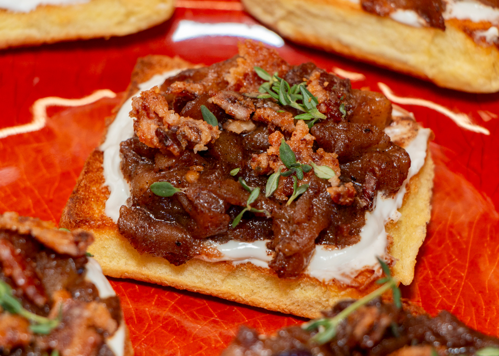 AppleBaconCrostini3 Martin's Famous Potato Rolls and Bread