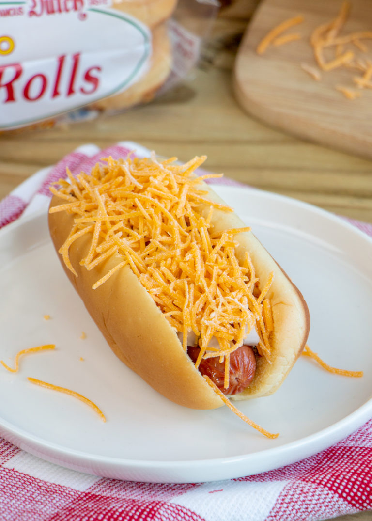 Cincinnati Chili Dog4 Martin's Famous Potato Rolls and Bread