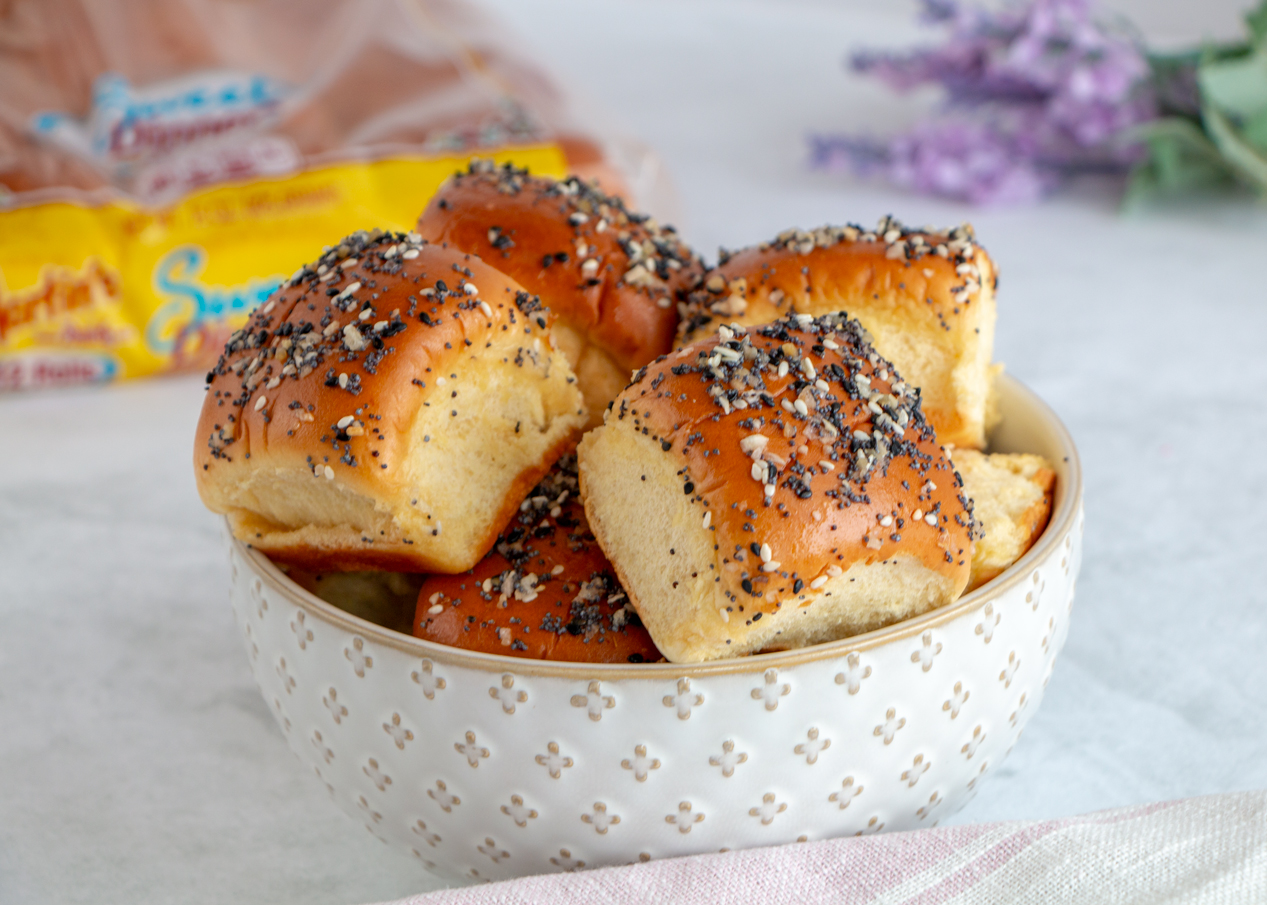 Everything Bagel Dinner Rolls - Martin's Famous Potato Rolls and Bread