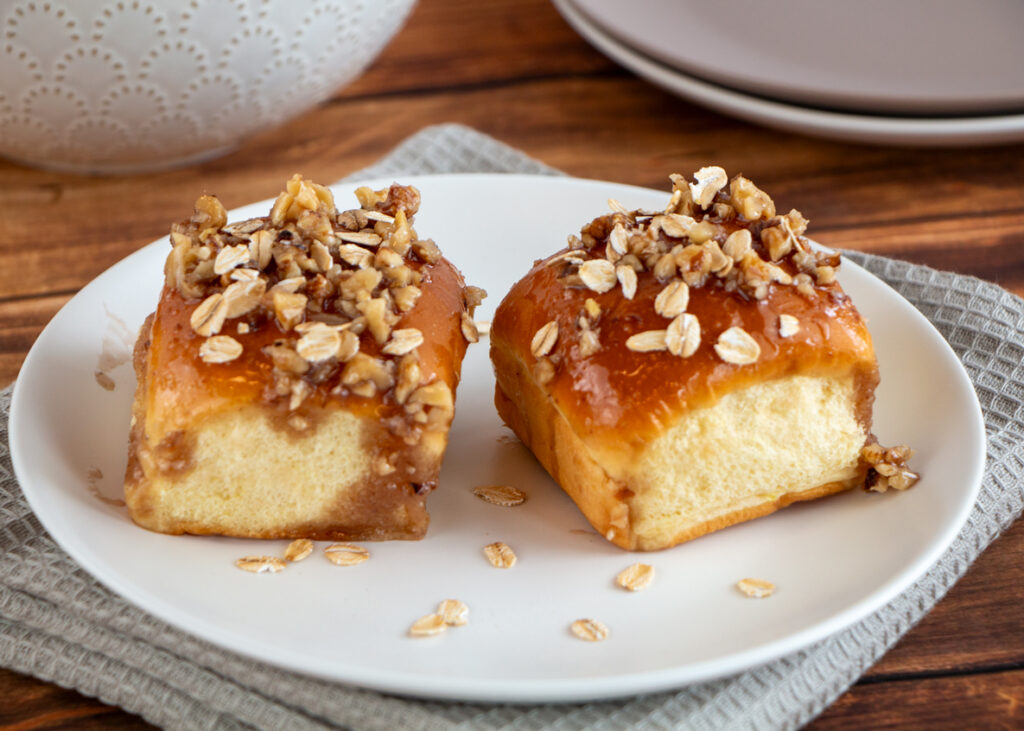 Honey Walnut Dinner Roll