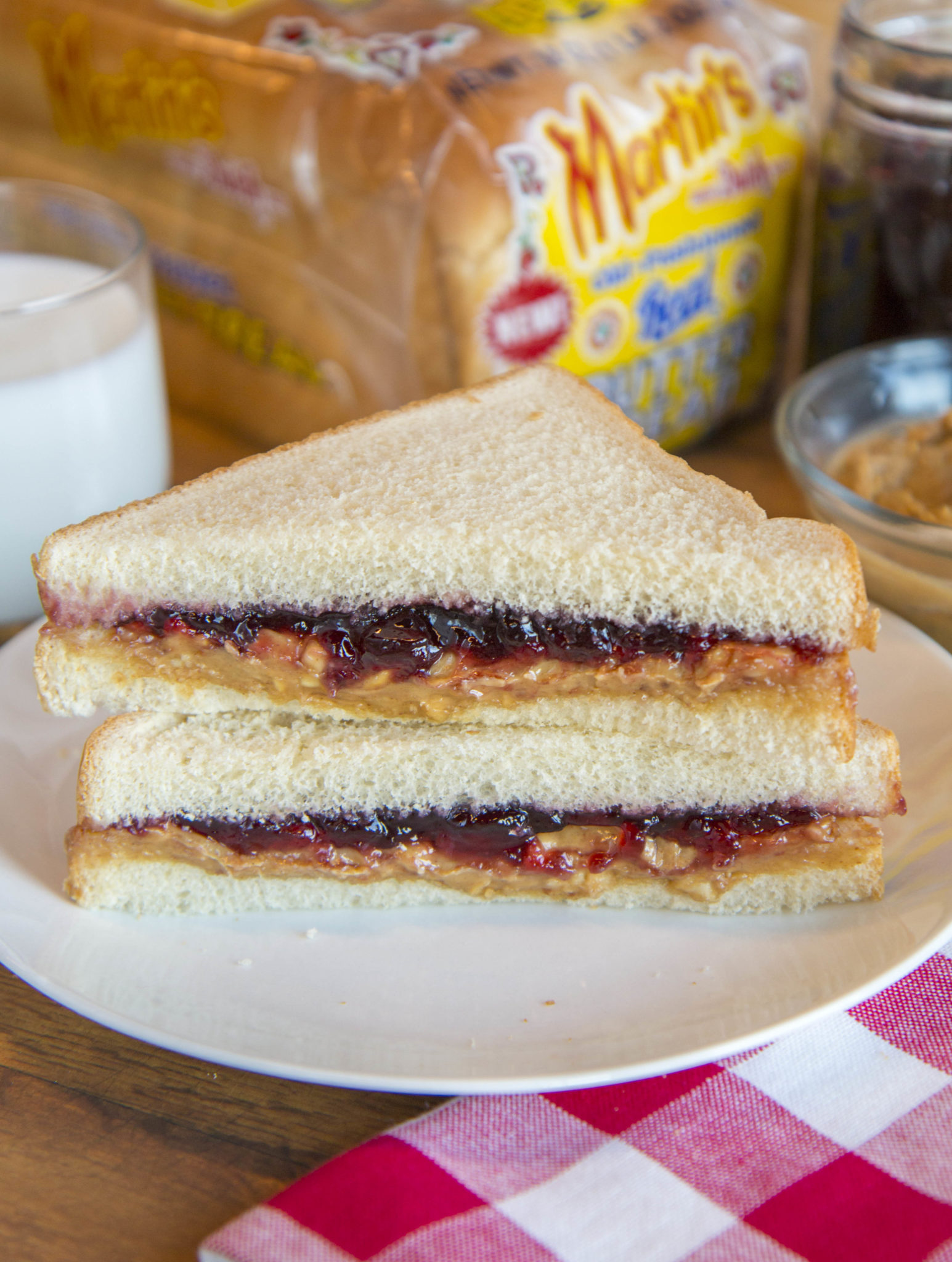 PBJ_Stacked_Vertical Martin's Famous Potato Rolls and Bread
